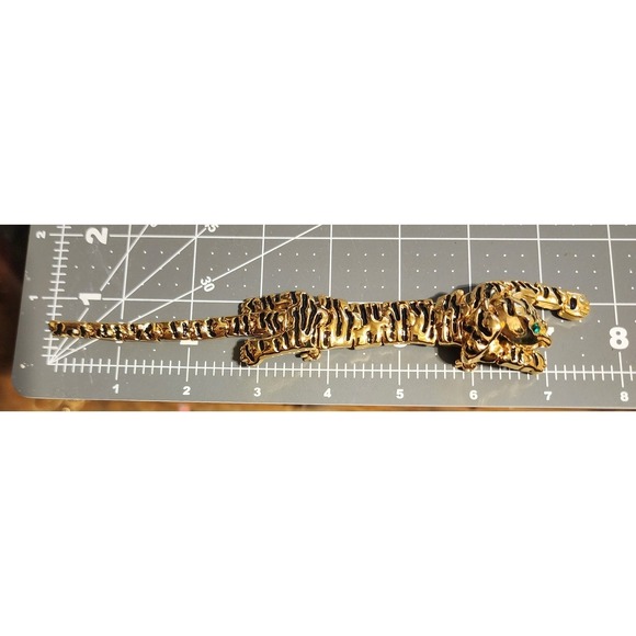 Vtg Gold-tone Articulated Tiger Brooch Green Eyes Black Enamel Stripes - Picture 5 of 11